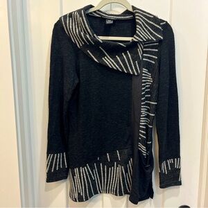 Michael Tyler Women’s Scoop Neck Long Sleeve Asymmetrical Top Black White Size S